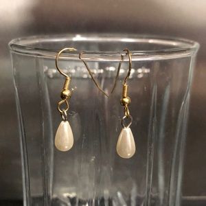 NWOT Tear Drop Earrings